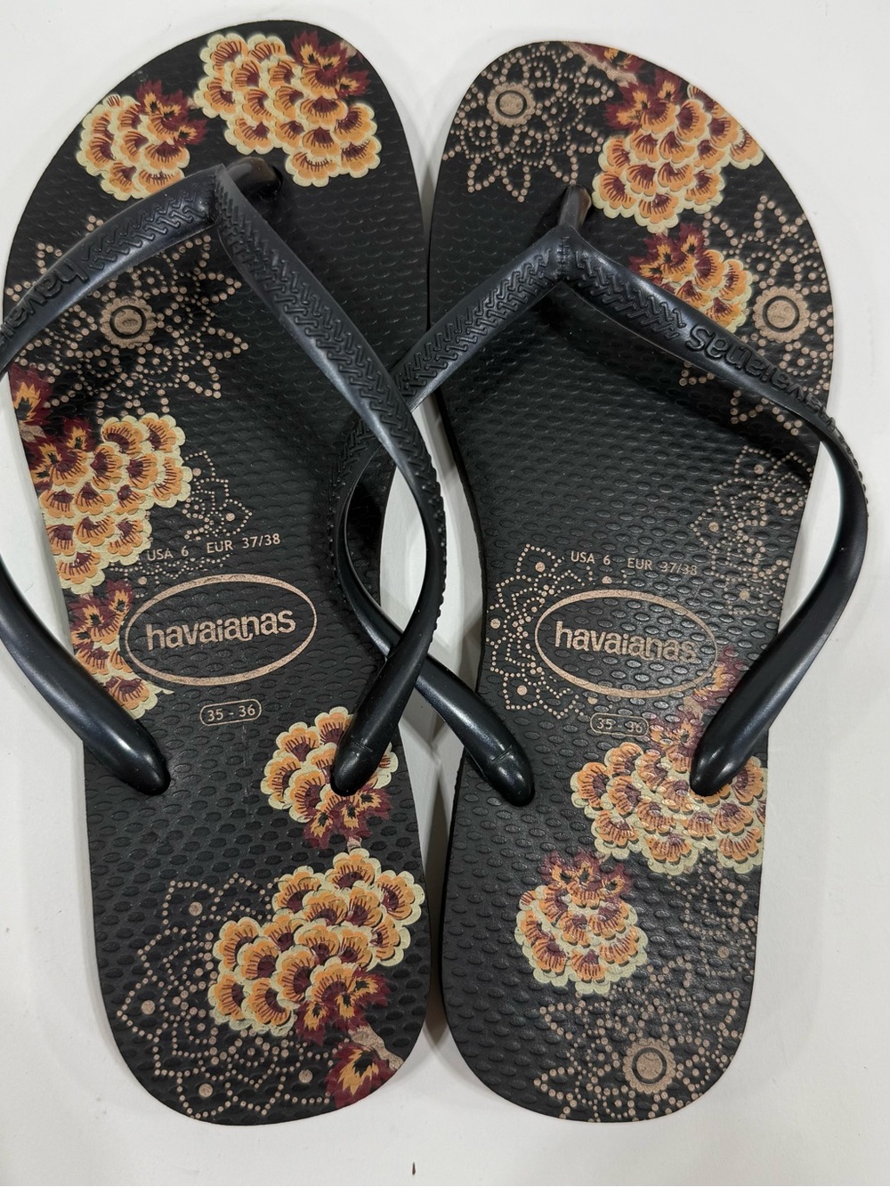 Havaianas Black Floral Pattern Women's Sandals